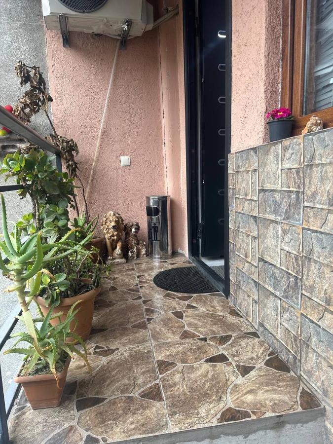Family Apartament Apartment Tbilisi ภายนอก รูปภาพ